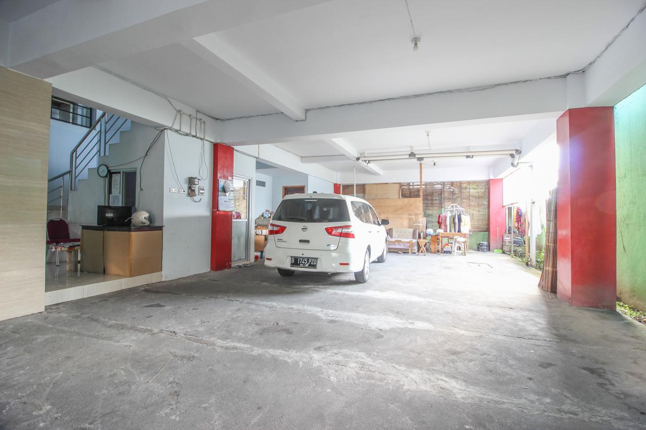 Reddoorz Plus Near Lippo Plaza Jogjakarta Yogyakarta Exterior foto